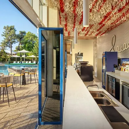 Four Points By Sheraton Sunny 4*