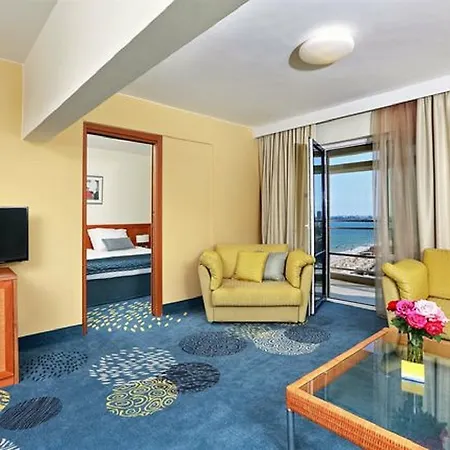 Four Points By Sheraton Sunny ساني بيتش