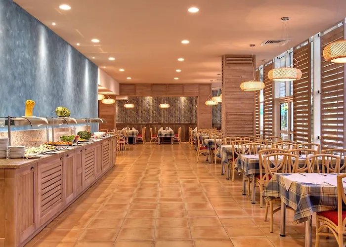 ホテル Four Points By Sheraton Sunny 4*