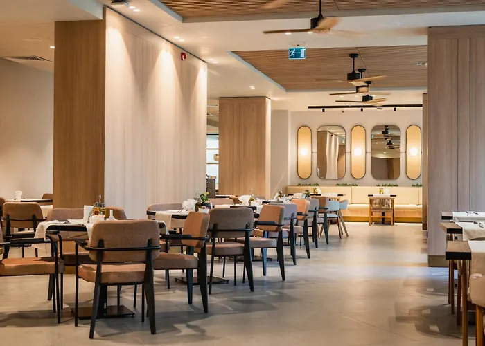 Four Points By Sheraton Sunny ホテル