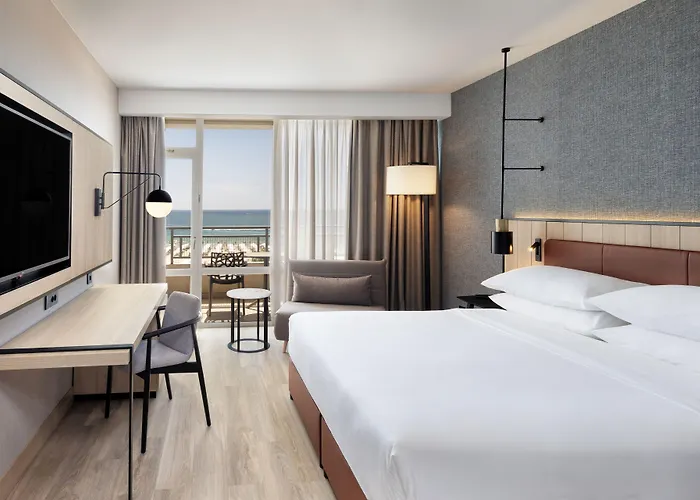 Four Points By Sheraton Sunny ホテル サニービーチ