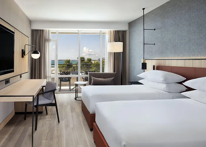 ホテル Four Points By Sheraton Sunny サニービーチ