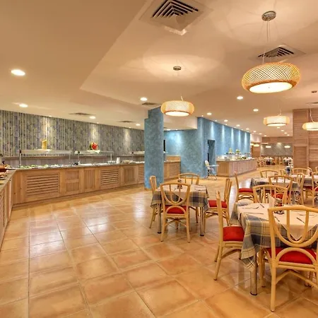 호텔 Four Points By Sheraton Sunny 써니비치