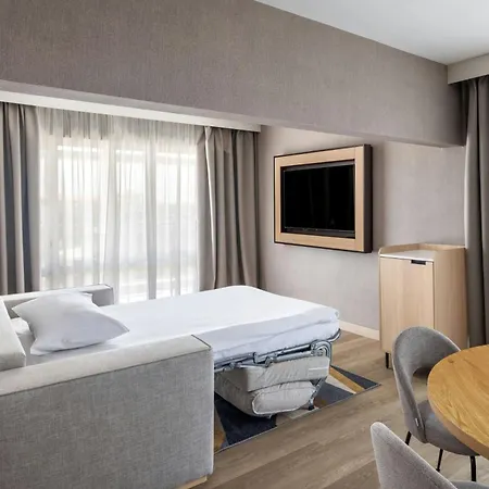 Four Points By Sheraton Sunny 4* 써니비치