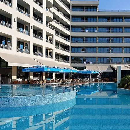 Four Points By Sheraton Sunny 4*
