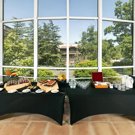 Four Points By Sheraton Sunny 4* ساني بيتش