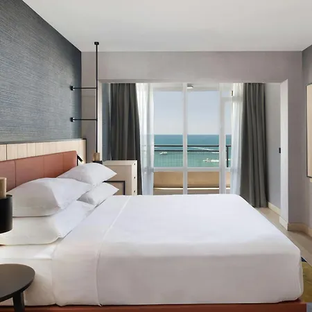 Four Points By Sheraton Sunny
