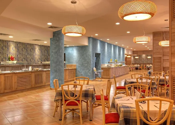 Four Points By Sheraton Sunny Hotel 4*